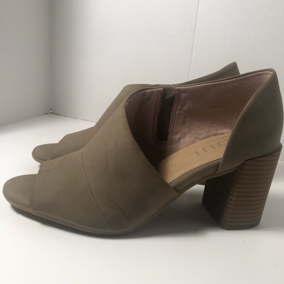 Naturalizer Shoes - Chloe Taupe size 9